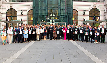 Gruppenfoto der Graduierungsfeier 2023.